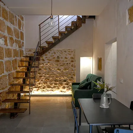 Estia, Ospitalita Siciliana 아볼라