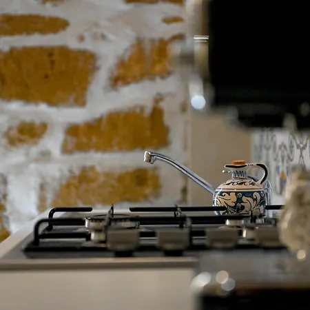 Estia, Ospitalita Siciliana * 아볼라