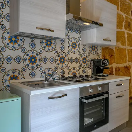 Estia, Ospitalita Siciliana 펜션 아볼라