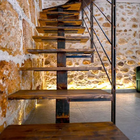 Estia, Ospitalita Siciliana * 아볼라